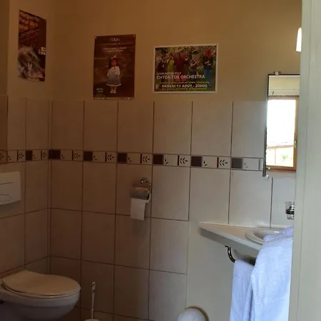 Maison Bio-climatique Avec Vue Sur La Meuse - Fr-1-585-155 Bed & Breakfast *
