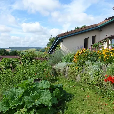 Maison Bio-climatique Avec Vue Sur La Meuse - Fr-1-585-155 Bed & Breakfast