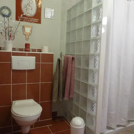 Bed & Breakfast Maison Bio-climatique Avec Vue Sur La Meuse - Fr-1-585-155
